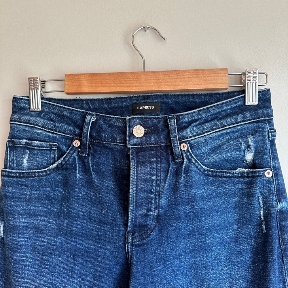 Express Boyfriend Mid Rise  Button Front Distressed Jeans 2 - Picture 4 of 12